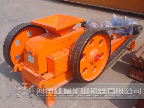 凹凸棒石對輥式破碎機(jī) 
