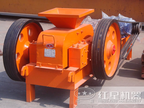 齒式對輥破碎機