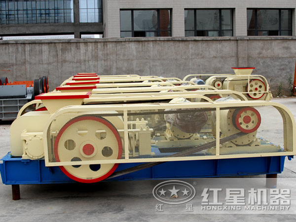 河卵石對(duì)輥式破碎機(jī)廠(chǎng)區(qū)