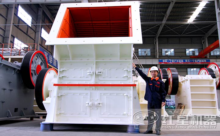 大型重錘式破碎機(jī)廠家實(shí)拍，可到廠實(shí)地參觀