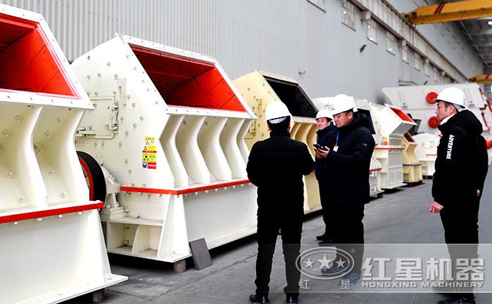 錘式破碎機設備廠區(qū)
