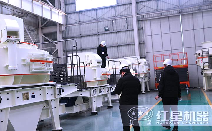 客戶來廠參觀，專業(yè)經(jīng)理為您指導(dǎo)購機(jī)