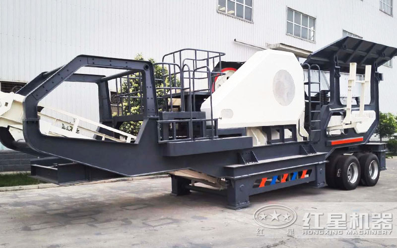 搭配鄂破和輪胎式車架的移動(dòng)式破碎機(jī)